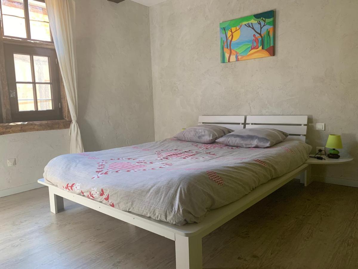 La Maison De Chloe Senouillac Экстерьер фото